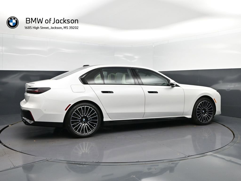 New 2026 BMW 760i xDrive w/ Executive Package AWD/4WD image 8