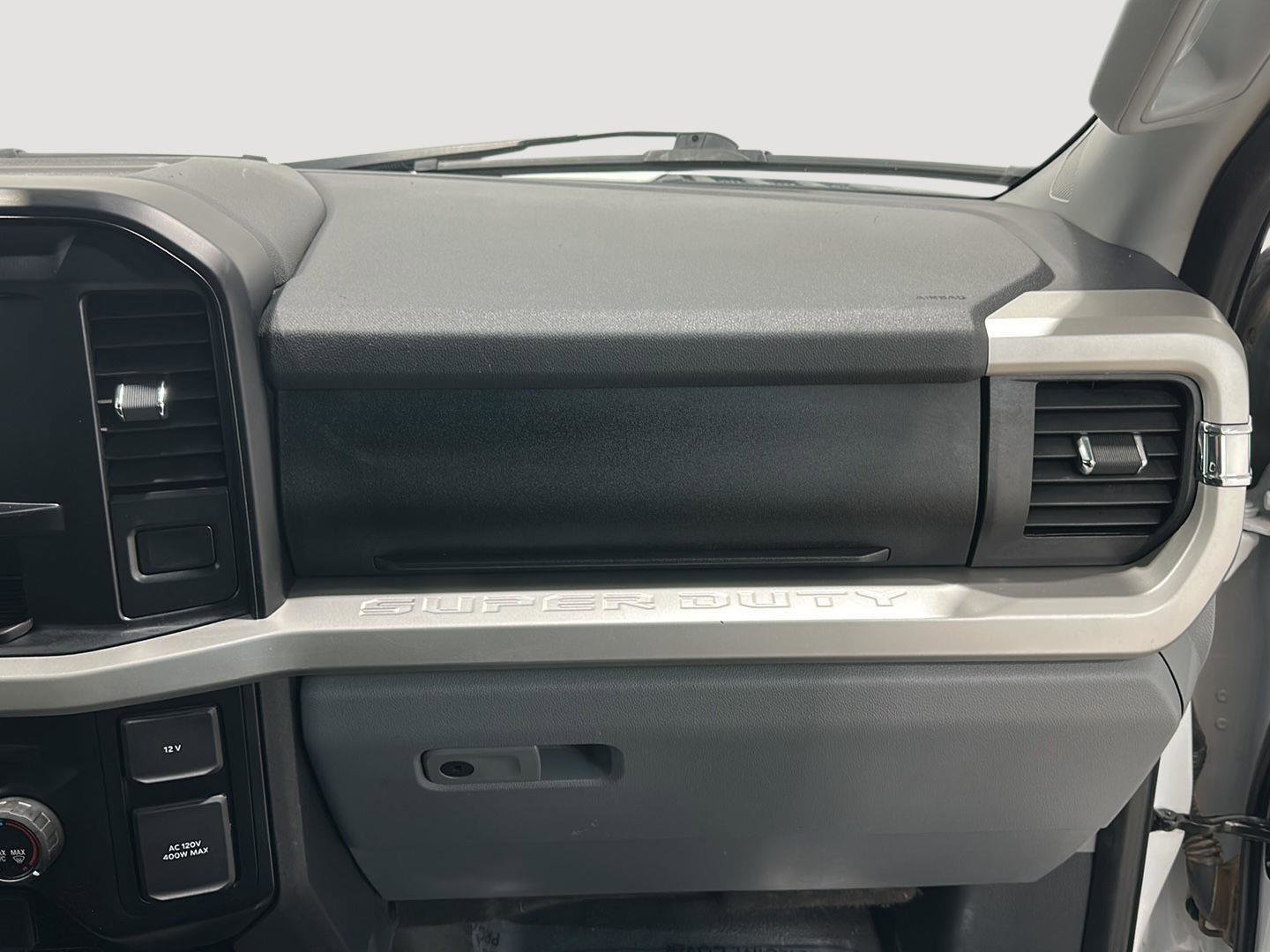 Used 2023 Ford F250 XLT w/ FX4 Off-Road Package image 23