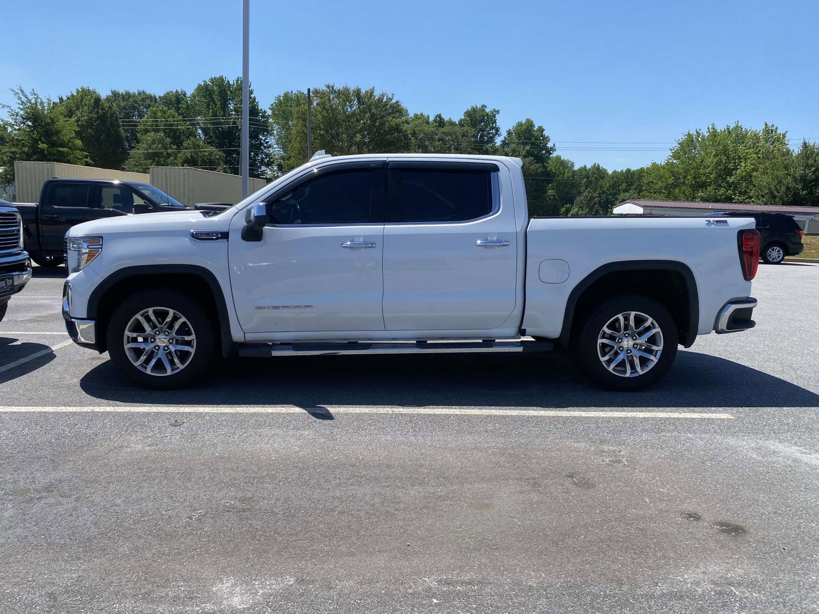 Used 2020 GMC Sierra 1500 SLT w/ SLT Premium Package AWD/4WD image 3