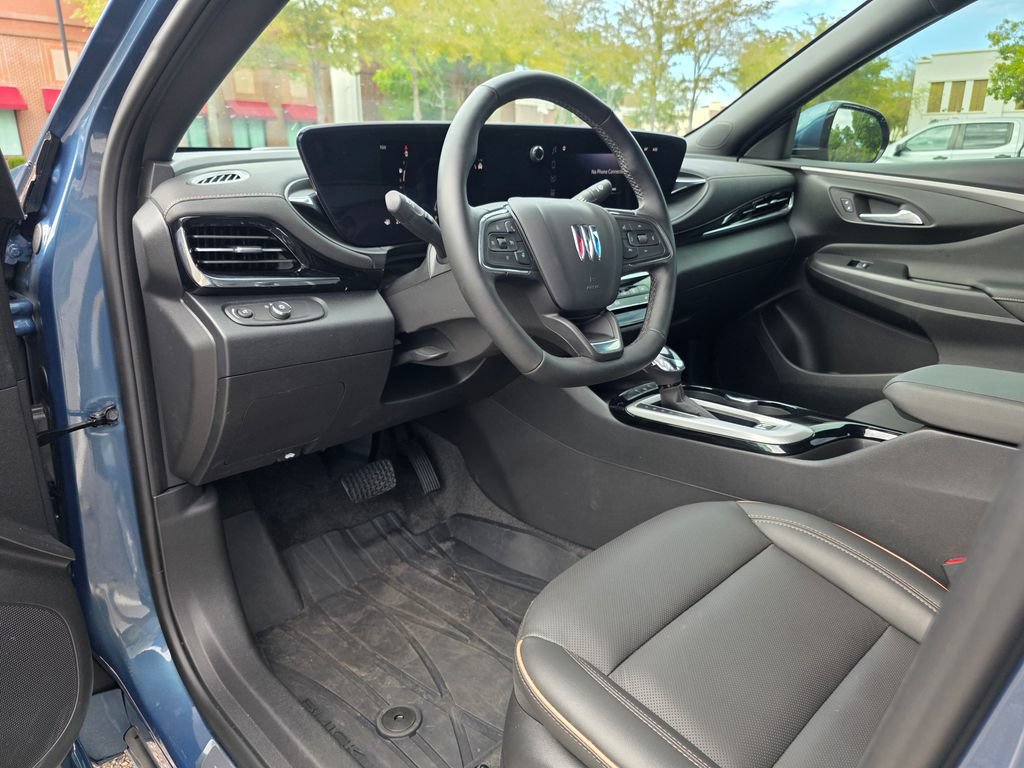 Used 2025 Buick Envista Avenir FWD image 11
