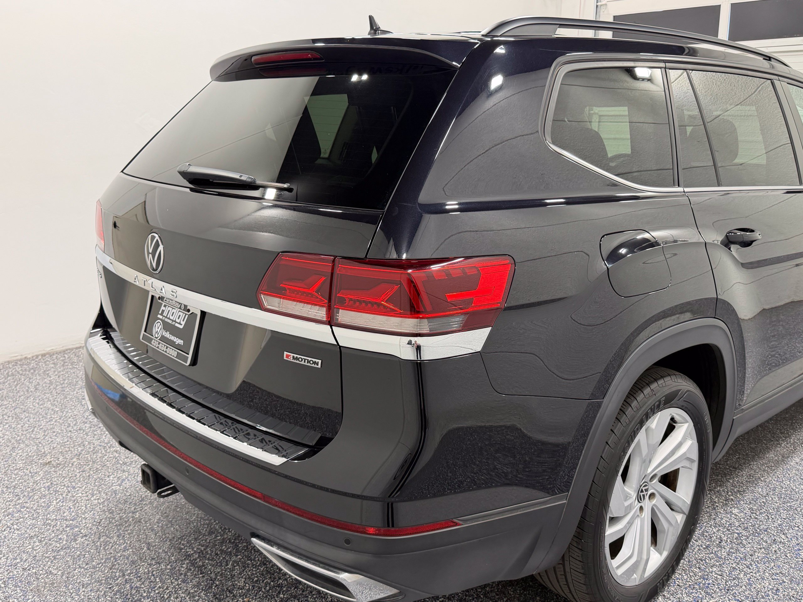 Used 2022 Volkswagen Atlas SE w/ Panoramic Sunroof Package AWD/4WD image 17