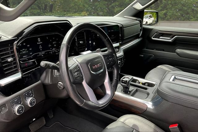 Used 2022 GMC Sierra 1500 SLT w/ SLT Convenience Package AWD/4WD image 18