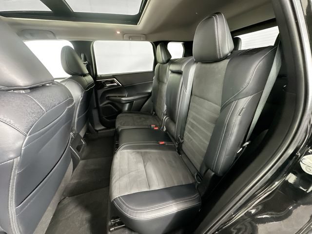 Used 2023 Mitsubishi Outlander SE AWD/4WD image 26