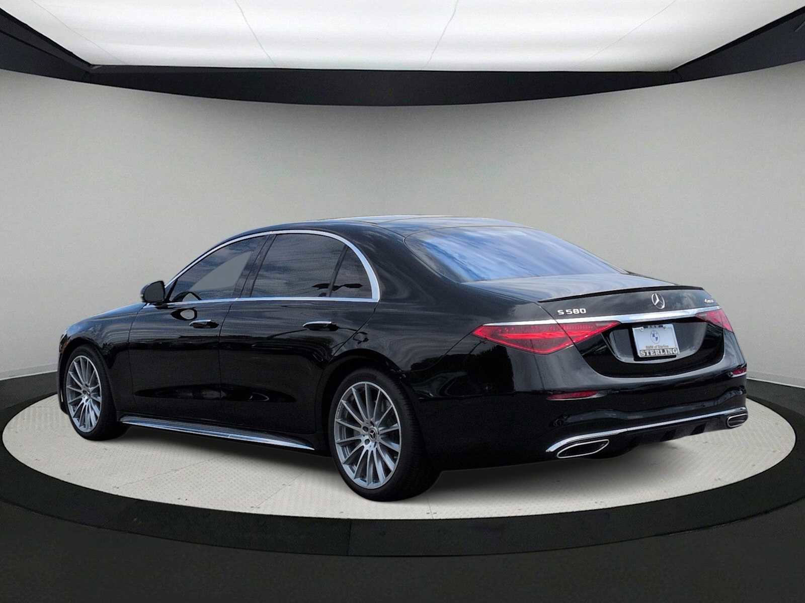Used 2023 Mercedes-Benz S 580 4MATIC Sedan image 6