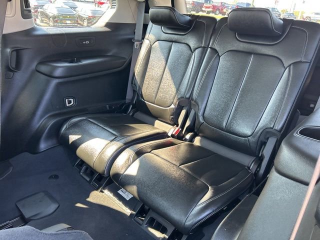 Used 2023 Jeep Grand Cherokee L Limited image 11