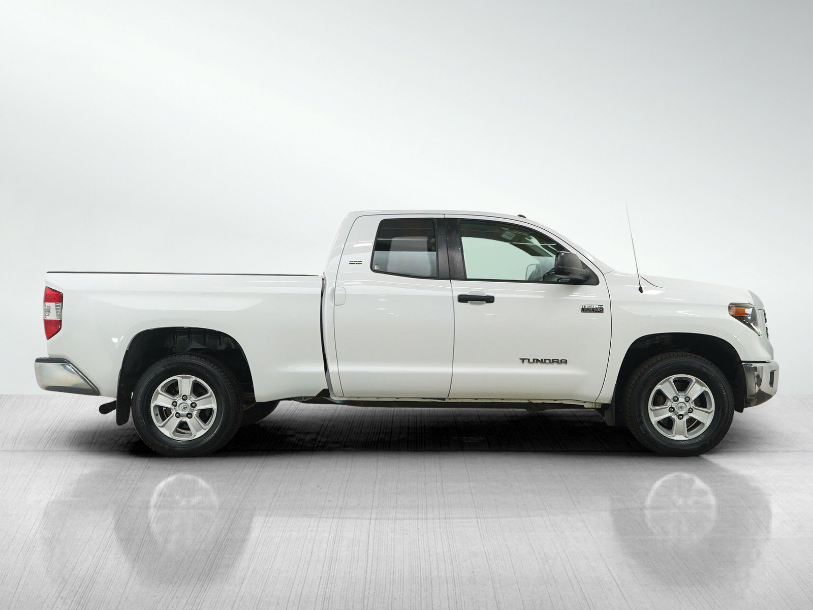Used 2019 Toyota Tundra SR5 image 6