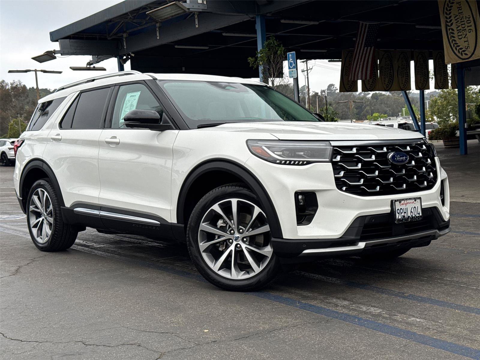 Certified 2025 Ford Explorer Platinum w/ Ultimate Package AWD/4WD image 2