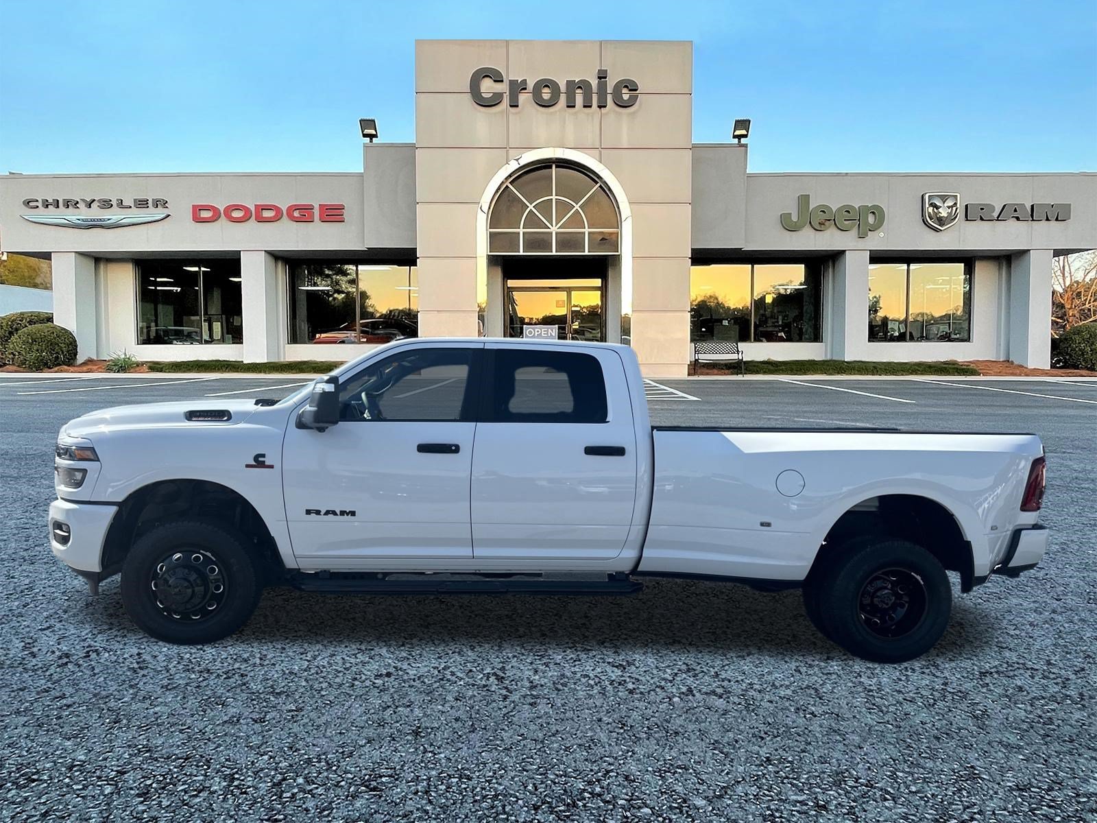 Used 2025 RAM 3500 Big Horn AWD/4WD image 6