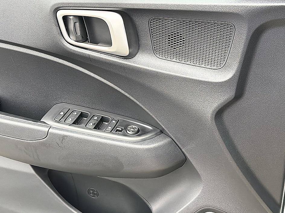 New 2026 Hyundai Venue SEL FWD image 17