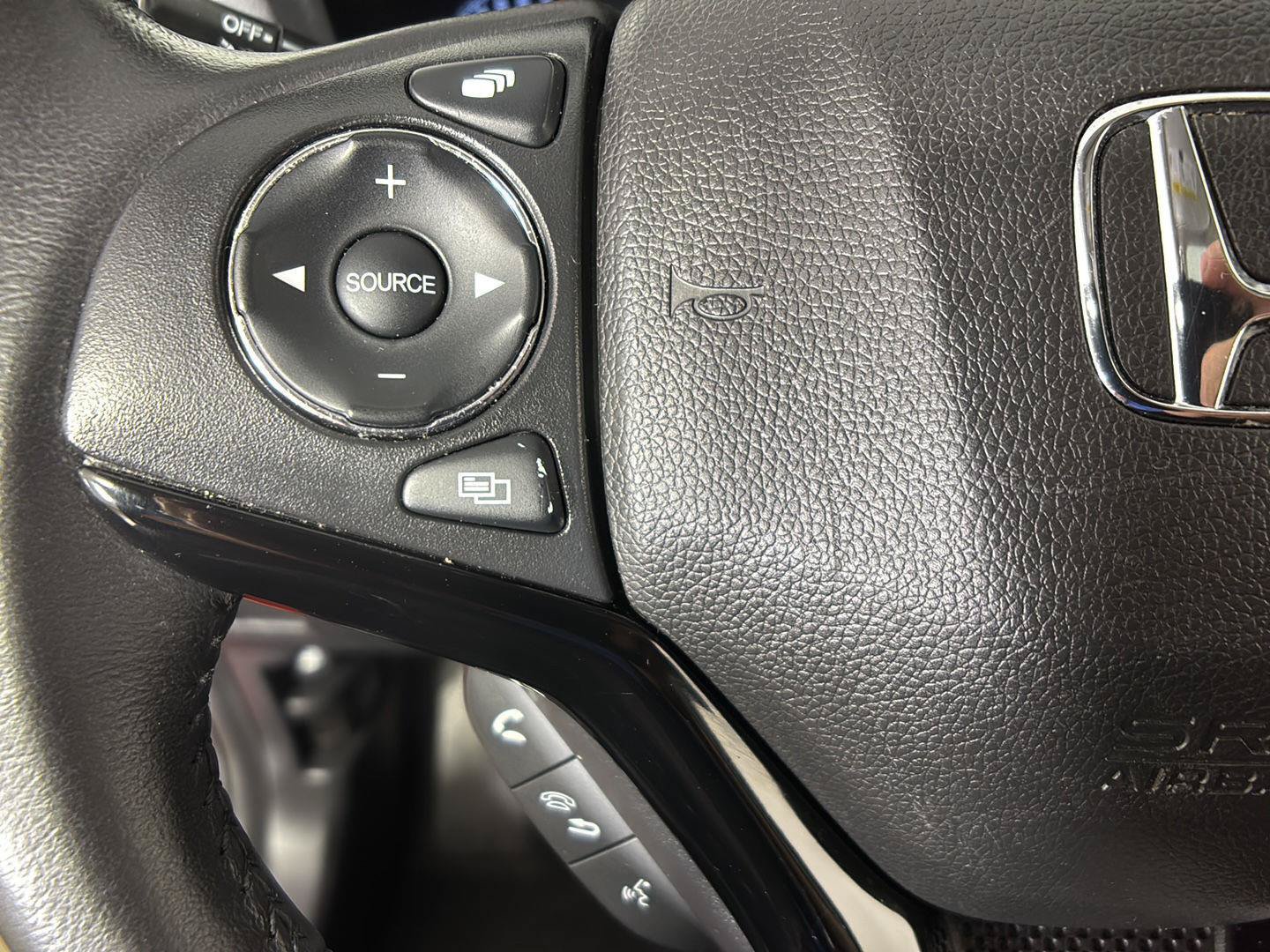 Used 2020 Honda HR-V EX-L image 30