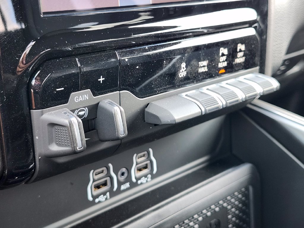 New 2026 RAM 2500 Big Horn AWD/4WD image 27
