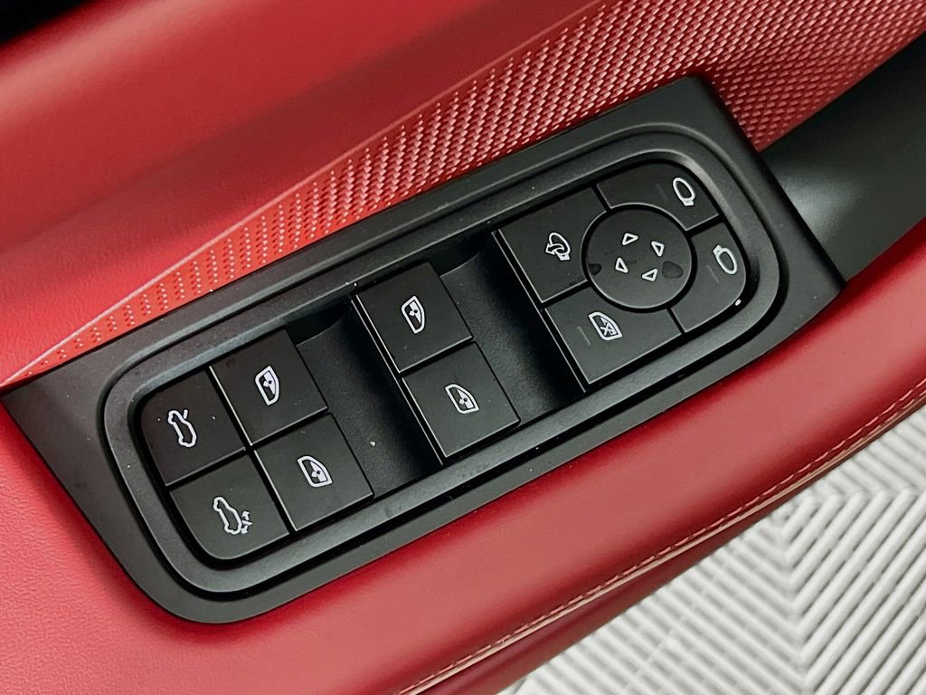 New 2026 Porsche Macan Turbo Electric image 20