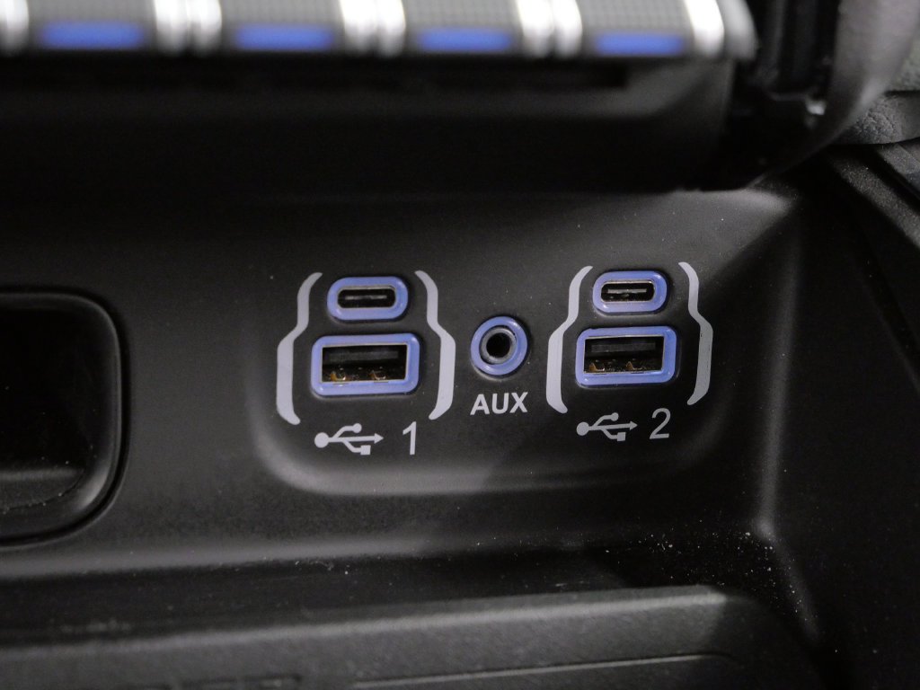 Used 2023 RAM 1500 Laramie AWD/4WD image 30