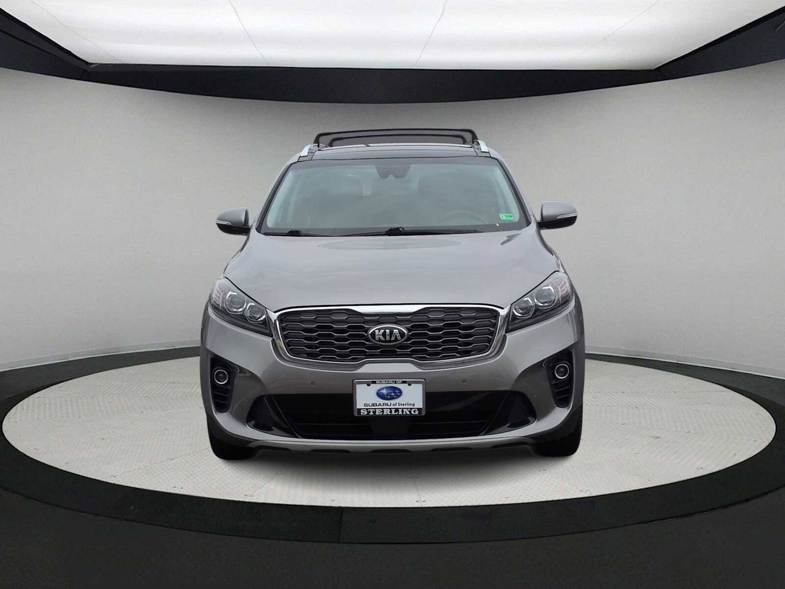 Used 2019 Kia Sorento EX w/ EX Touring Package image 3