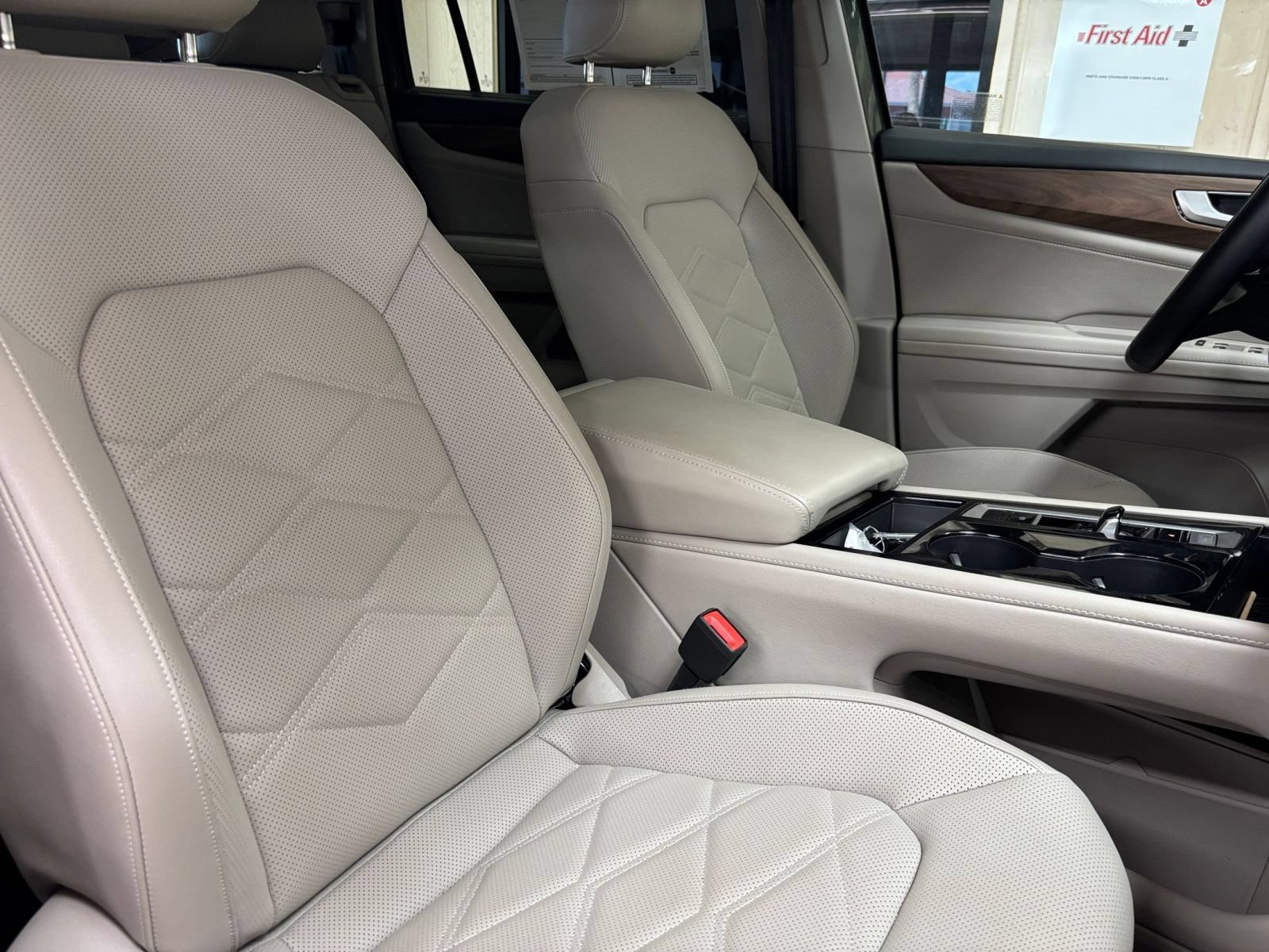 Used 2026 Volkswagen Atlas SE FWD image 39