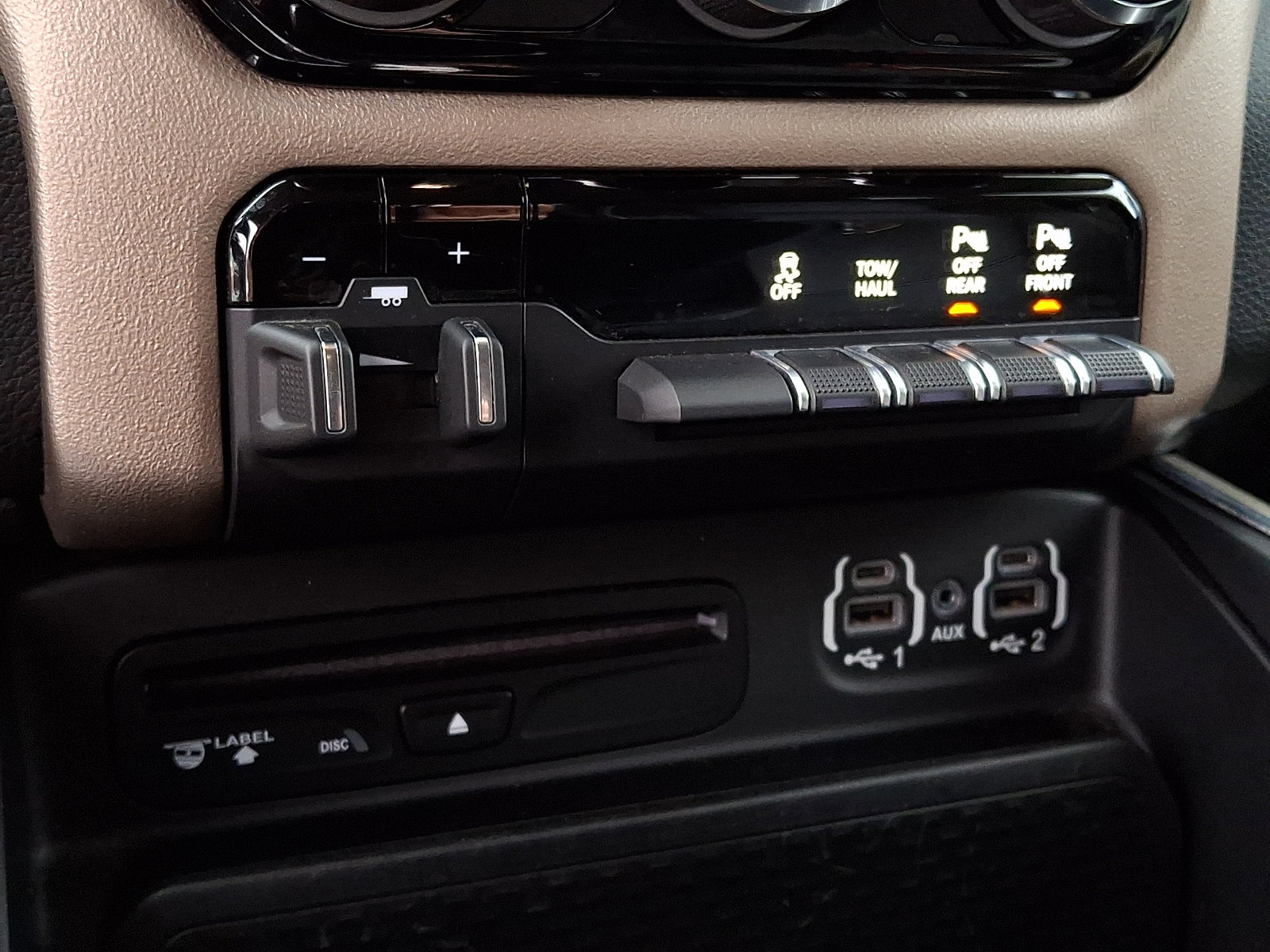 Used 2019 RAM 2500 Laramie AWD/4WD image 17