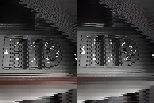 Used 2025 BMW X3 xDrive30i w/ Convenience Package image 23