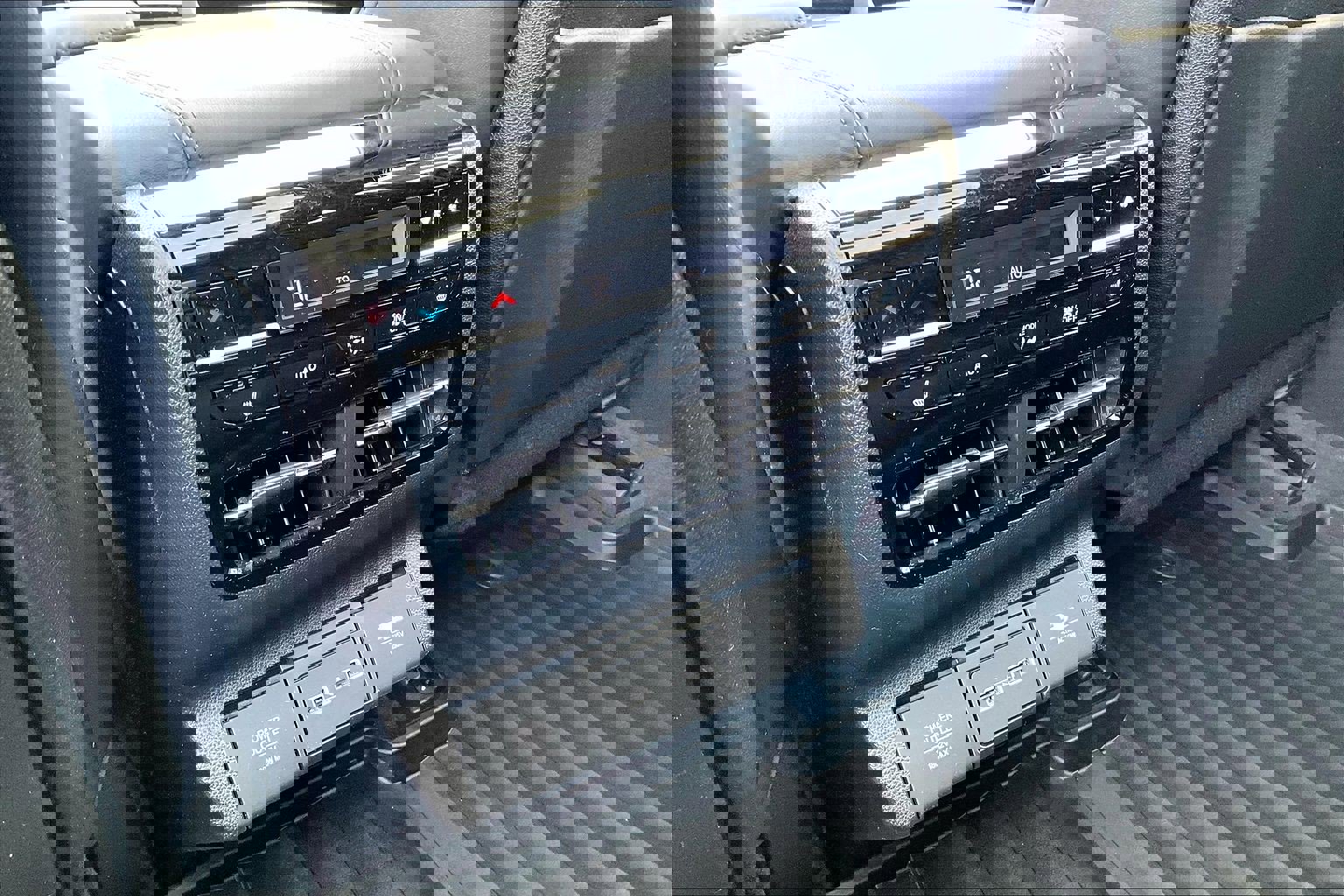 Used 2024 Acura MDX Type S image 34