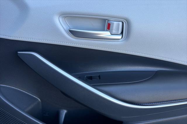 Certified 2020 Toyota Corolla SE w/ SE Premium Package FWD image 17