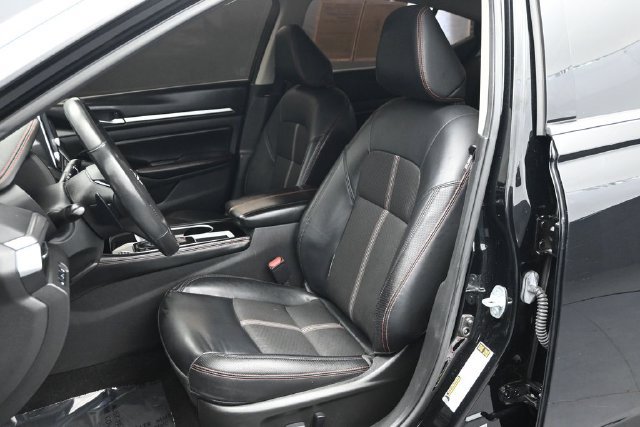 Used 2024 Nissan Altima 2.5 SR FWD image 5