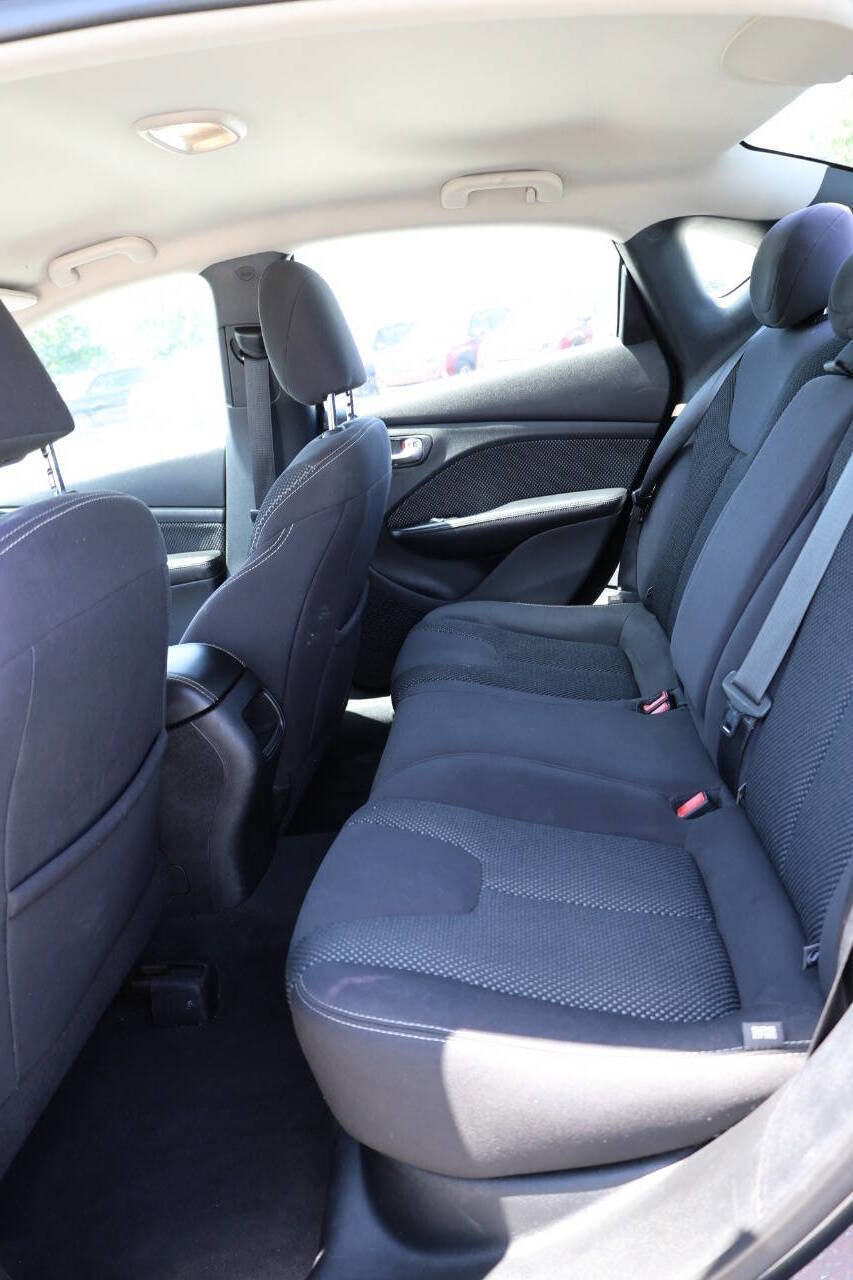 Used 2014 Dodge Dart SXT FWD image 16