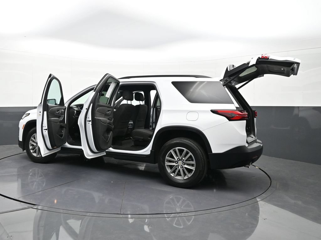 Used 2023 Chevrolet Traverse LT AWD/4WD image 42
