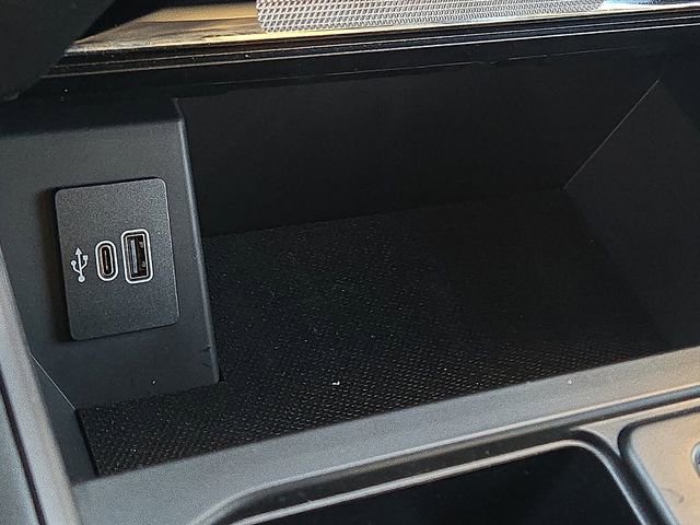 Used 2025 Ford F150 Lariat image 25