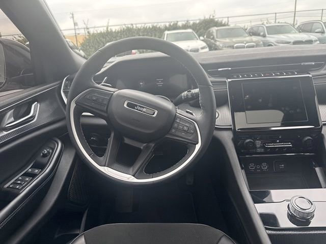 Used 2024 Jeep Grand Cherokee L Altitude image 20