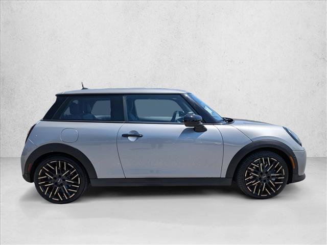 Certified 2025 MINI Cooper 2-Door Hardtop FWD image 4