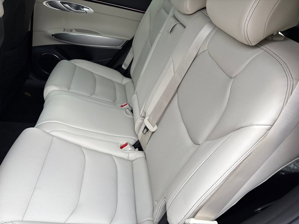 New 2026 Genesis GV70 2.5T Select image 10