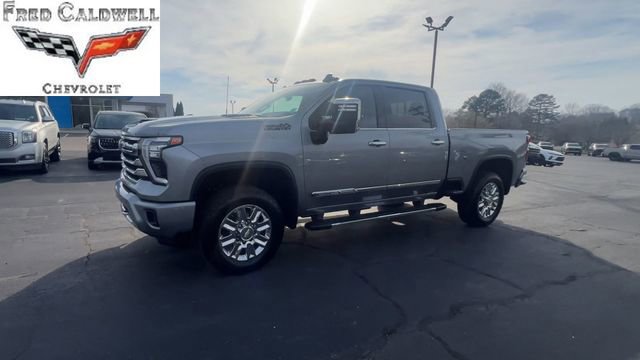 Used 2024 Chevrolet Silverado 2500 High Country w/ Technology Package image 4