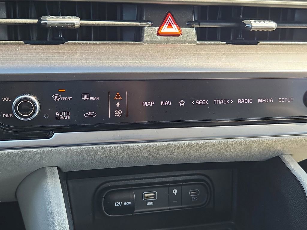 Certified 2024 Kia Sportage EX image 26