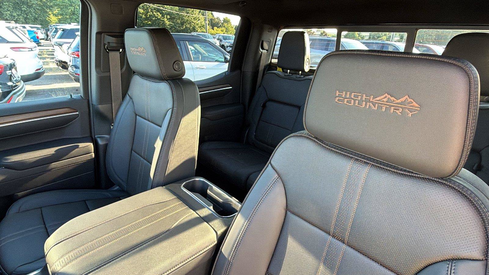 New 2026 Chevrolet Silverado 1500 High Country w/ High Country Premium Package AWD/4WD image 18