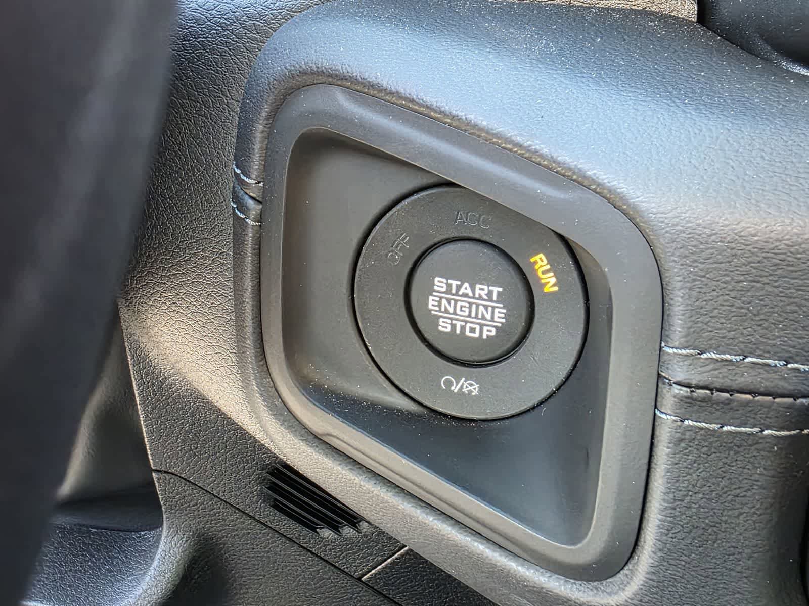 Used 2025 Jeep Gladiator Rubicon w/ Convenience Group image 23