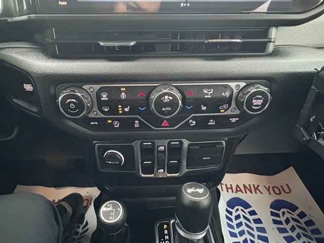 Used 2025 Jeep Wrangler Sport S image 18