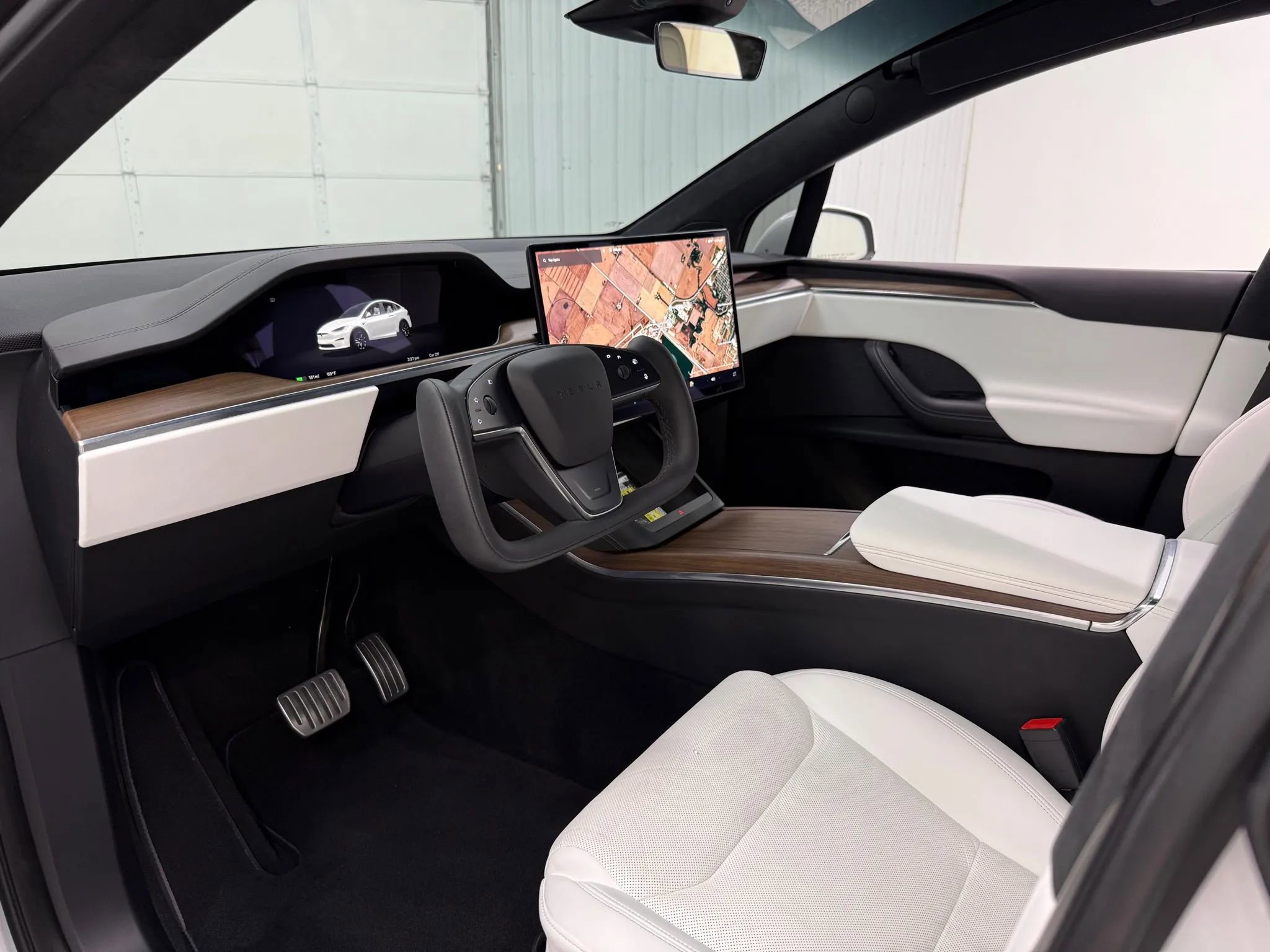 Used 2023 Tesla Model X image 12