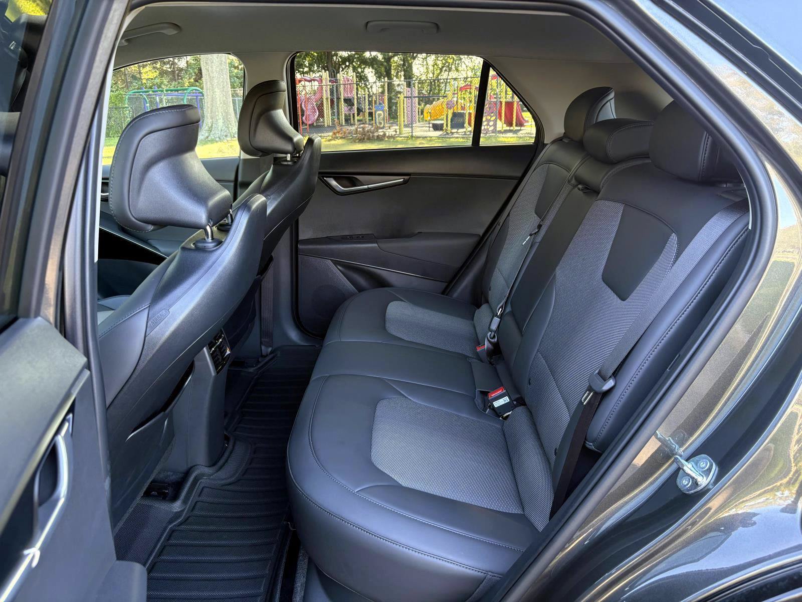 Certified 2025 Kia Niro Wind w/ Wind Preserve Package FWD image 28
