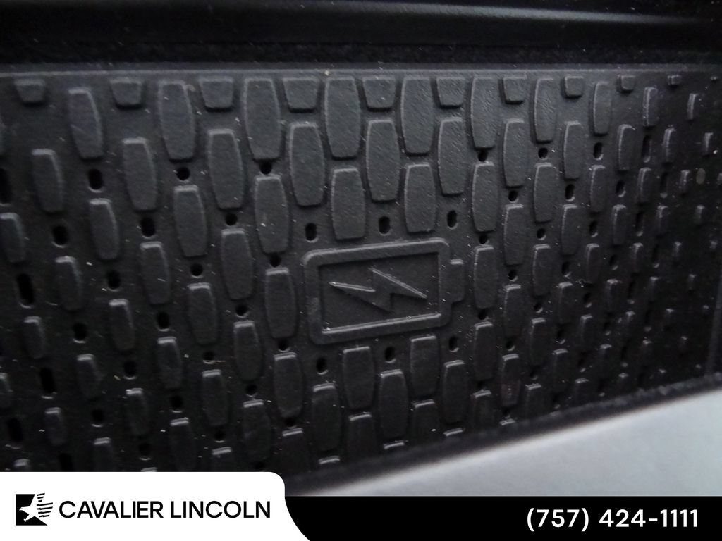 Used 2026 Lincoln Nautilus Premier w/ Equipment Group 102A AWD/4WD image 12