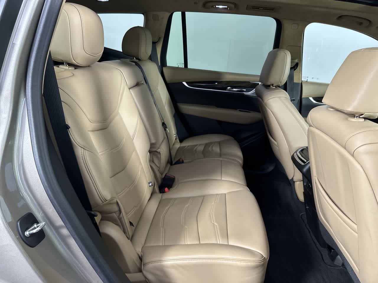 Used 2023 Cadillac XT6 Premium Luxury w/ Platinum Package AWD/4WD image 19