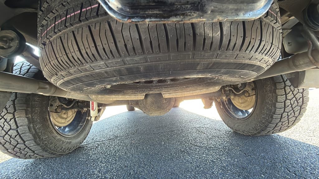 Used 2023 GMC Sierra 1500 AT4 w/ Technology Package image 16