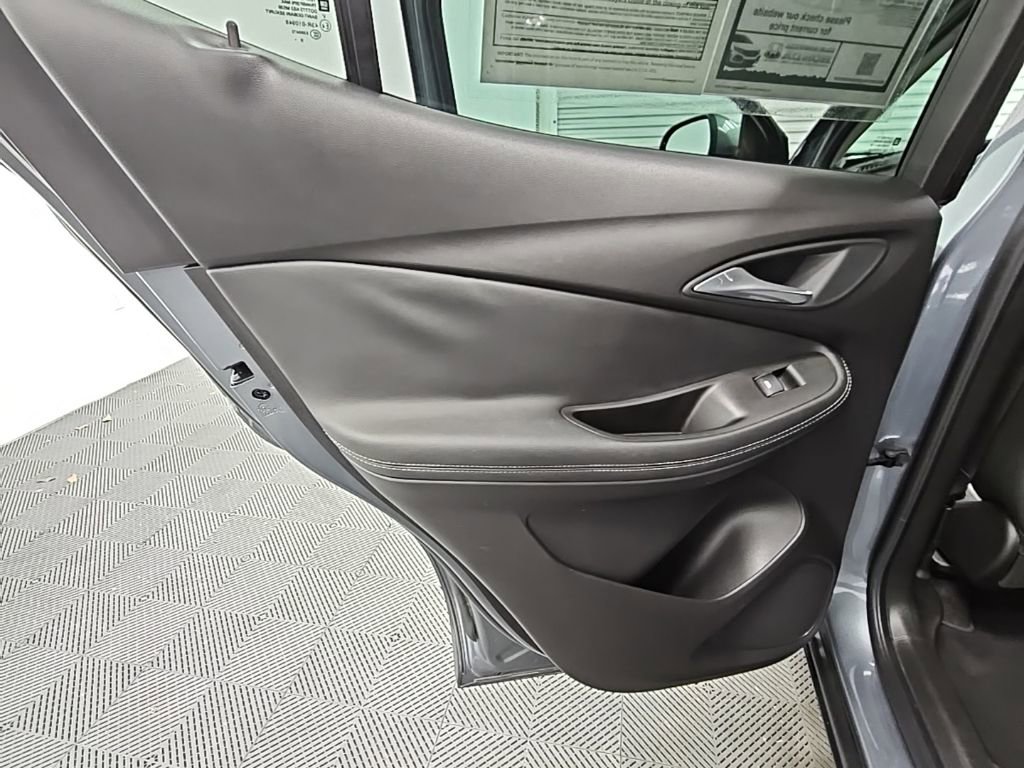 Used 2020 Buick Encore GX Preferred w/ Cold Weather Comfort Package image 30