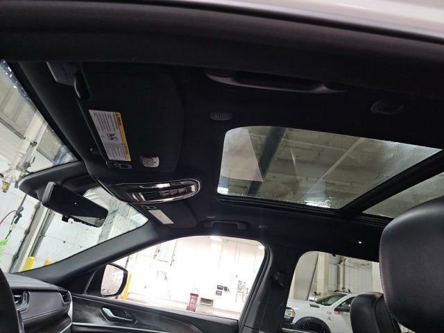 Used 2024 Jeep Grand Cherokee L Limited w/ Luxury Tech Group II image 12