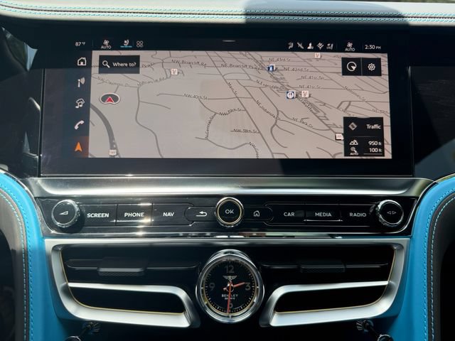 Used 2025 Bentley Flying Spur Plug-In Hybrid AWD/4WD image 30