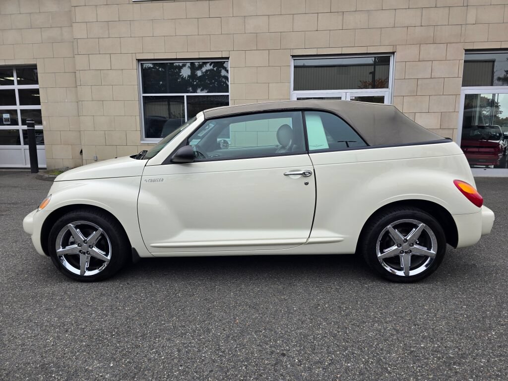 Used 2005 Chrysler PT Cruiser GT FWD image 16