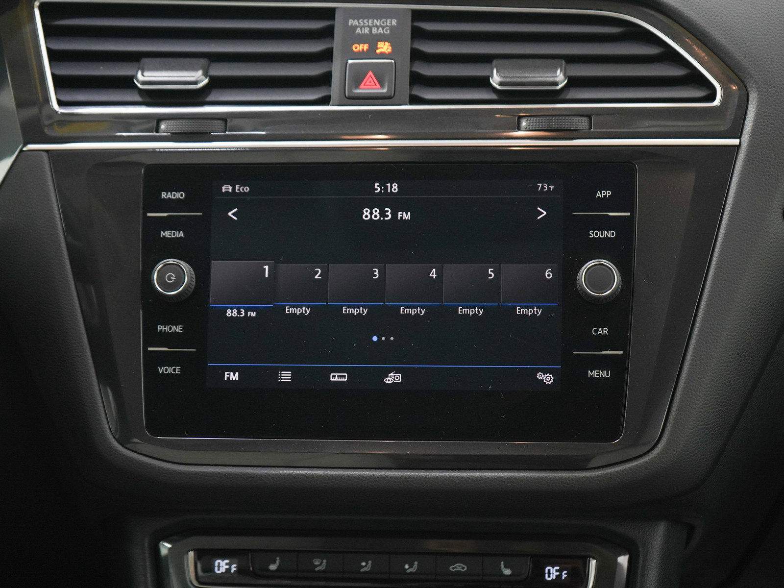 Used 2018 Volkswagen Tiguan SE w/ Front Fog Lights Package image 15