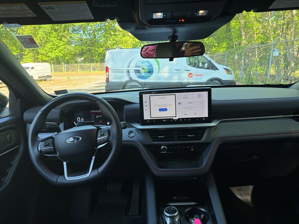 Used 2025 Ford Explorer ST-Line image 11