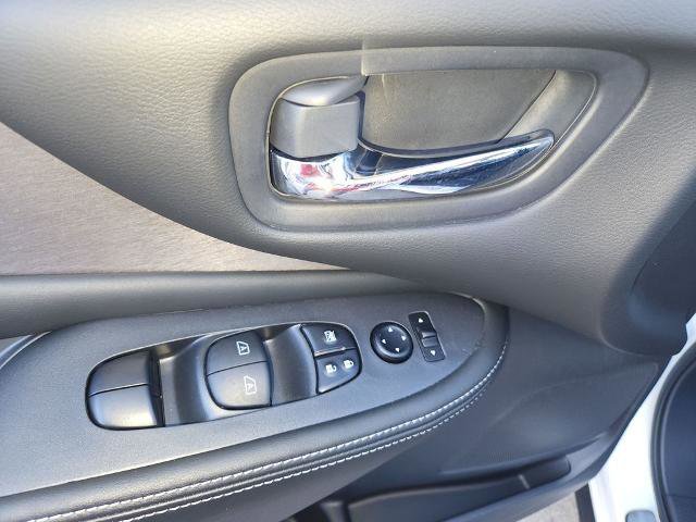 Certified 2024 Nissan Murano SV w/ SV Midnight Edition Package image 28