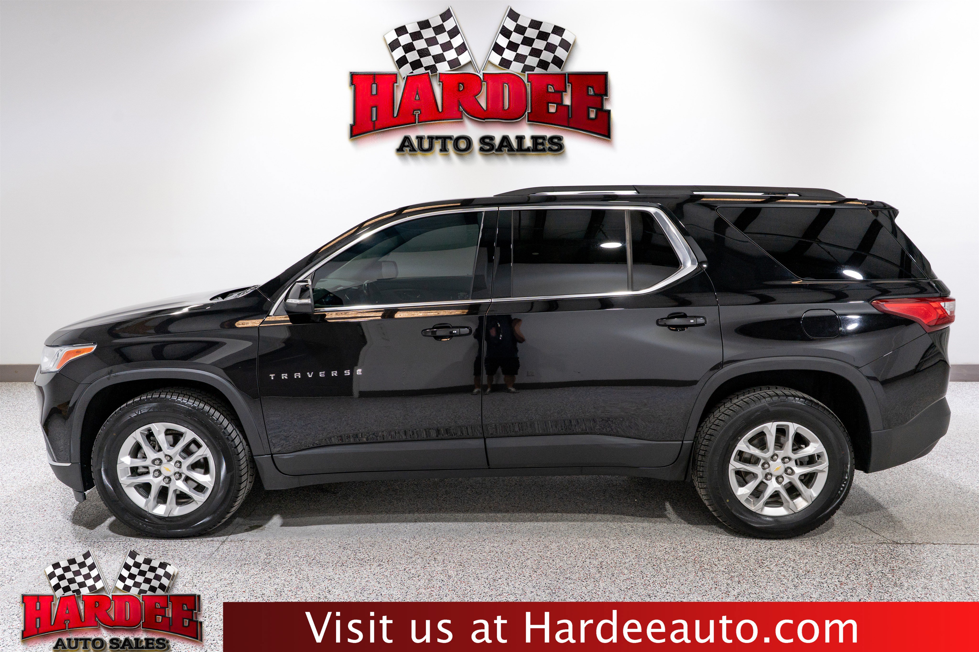 Used 2021 Chevrolet Traverse LT
