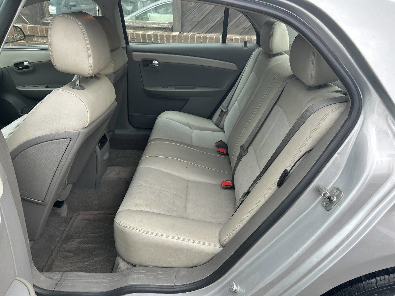 Used 2009 Chevrolet Malibu LT w/ HFV6 Engine Package FWD image 16