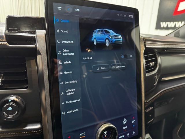 Used 2024 Ford Expedition Platinum image 27